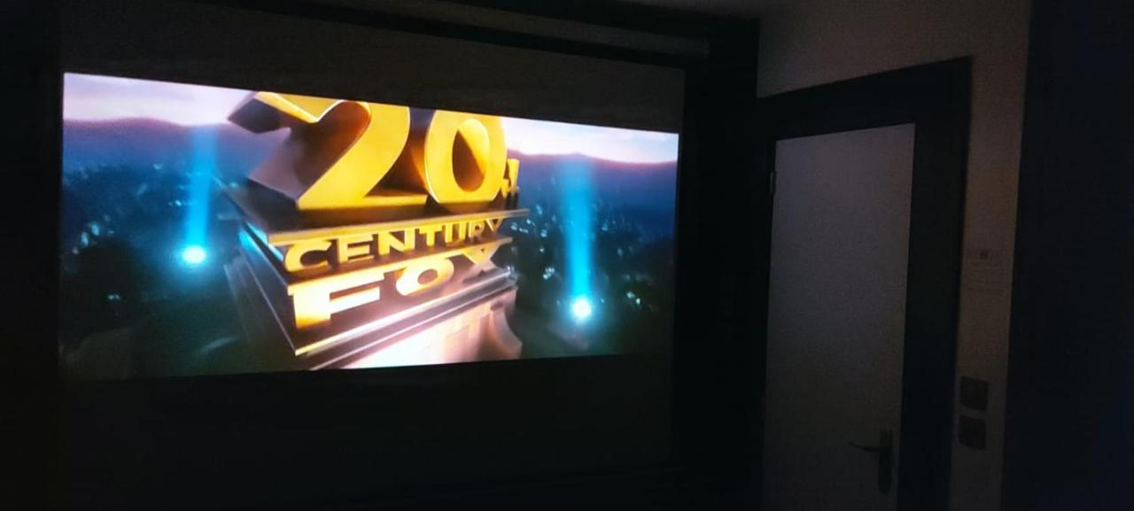 Appartement Cinema Video-Projecteur Et Garage Онфльор Екстериор снимка